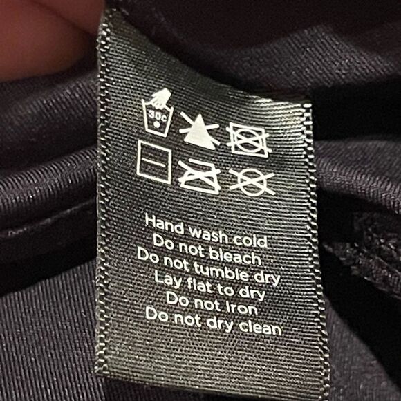 Alala Black 7/8 length workout leggings - netting and shiny calf size S - Picture 4 of 14